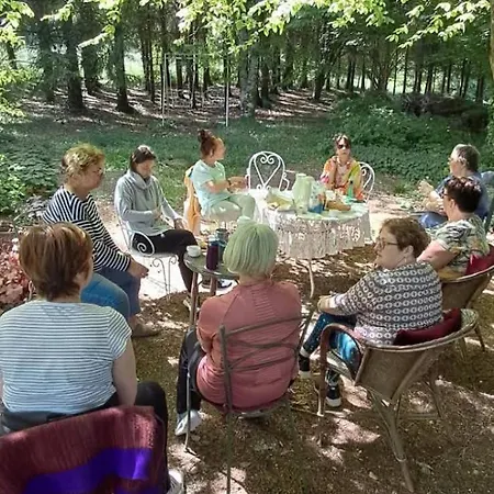 Alojamento de Acomodação e Pequeno-almoço La Haie à Cerf Watronville